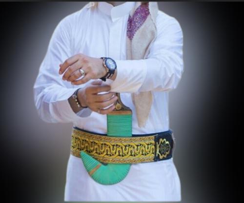 جنوبية يمنني مع خدامة