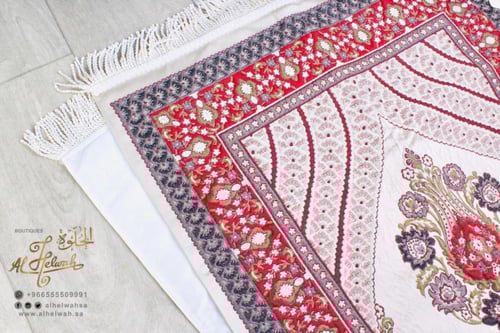 سجادة صلاة تركي فاخرة بعلبة 65x110 سم