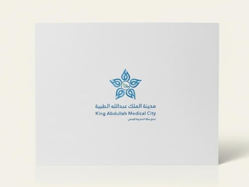 بكج هدايا فاخر بألوان الهوية حسب الطلب