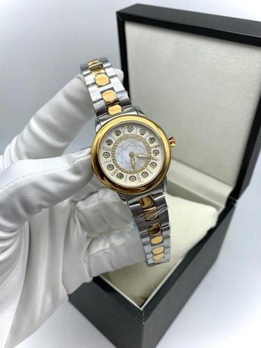 فيندي ذهبي وفضي نسائي