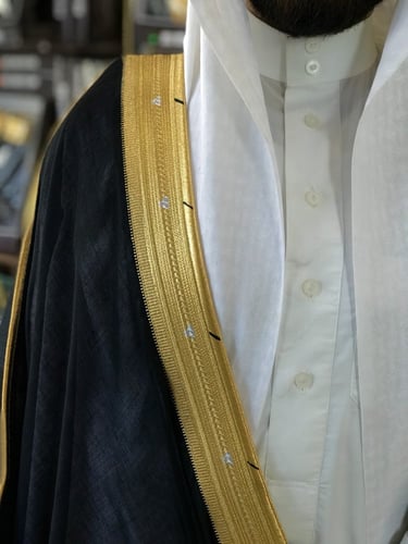 بشت رجالي ملكي رسمي لون أسود دقة ملكيه قماش صوف 80...