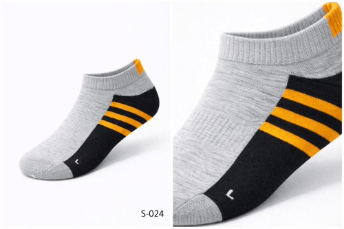 مجموعة جوارب قصيرة