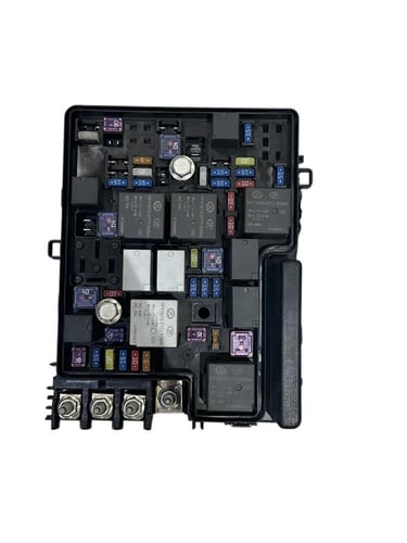 علبة فيوز كاملة موديل 2021 - 2022