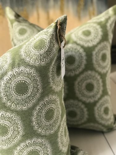 غطاء وسادة الطاووس كتان تفاحي