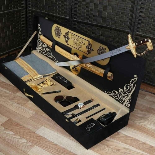 هدايا أعياد بوكسات رجالية تذكارية فخمة تحوي مشلح ر...