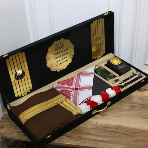 بكس للزواج ملكي مع بشت وقماس وشماغ مديل HU-512