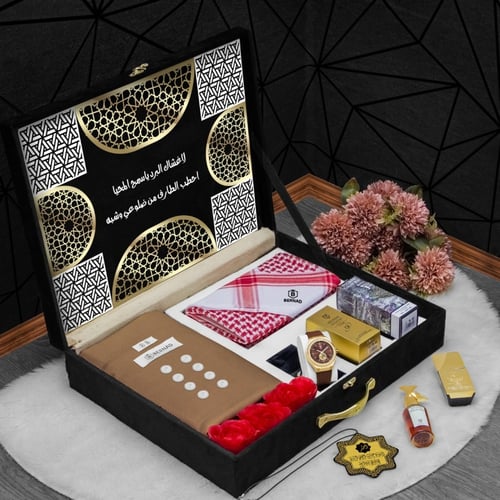 بوكس رجالي شتوي فخمة مع شماغ وساعة وعطر مع الملحقا...