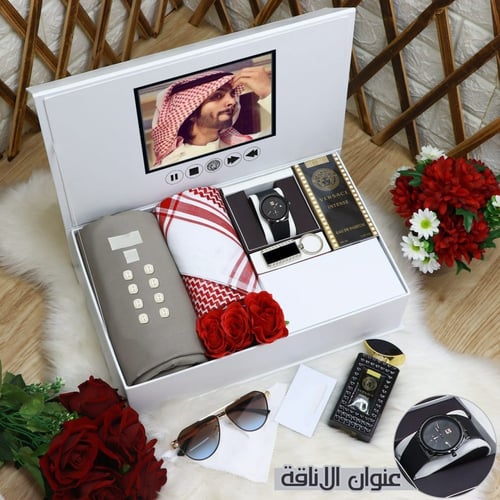 بوكس اهداء رجالي ثوب وشماغ وميدالية وساعة وعطر الم...