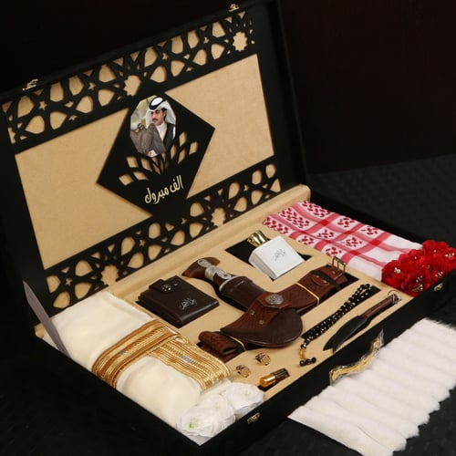 بكس خنجر و شماغ مع مشلح عالي الجودة مديل جديدMH-28...