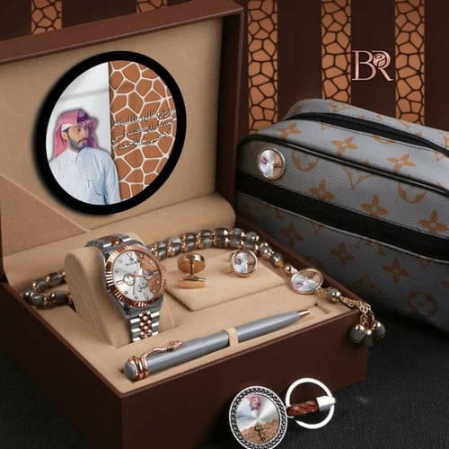 طقم هدية رجالية فخمة بتصميم الإسم والصورة وكتابة ع...
