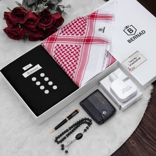 طقم هدايا رجالي قماش للعيد شماغ احمر مميز موديل AL...