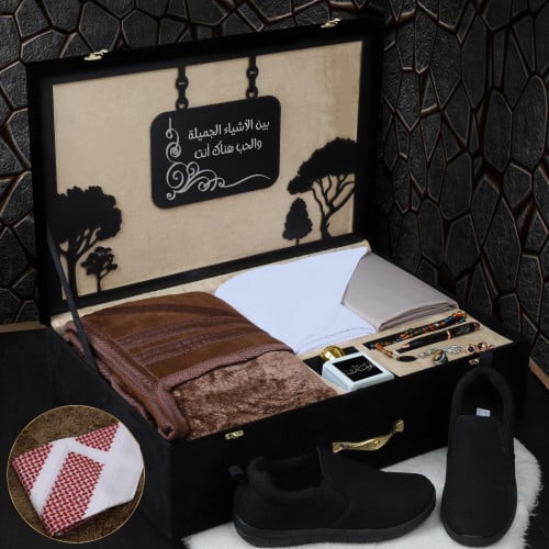 هدايا رجالي بوكس ملكي شتوي فروه و قماش وشماغ و عبا...