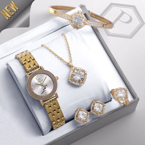 طقم هدايا نسائية ساعة مع واكسسوارت تصميم حسب الطلب