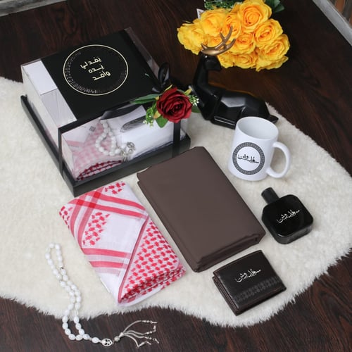 بوكس هدايا قماش و شماغ تصميم هدية انيق ومميز موديل...