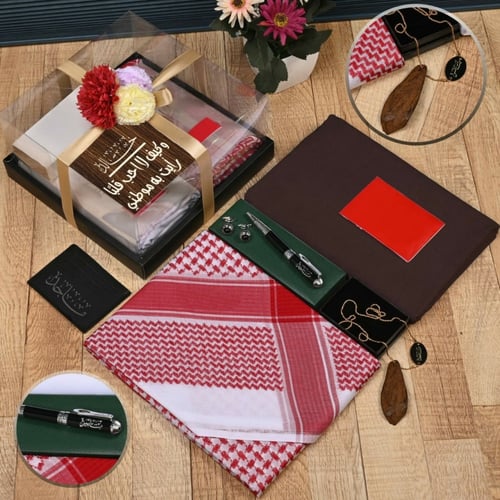 بوكس هدايا قماش و شماغ تصميم هدية انيق ومميز موديل...