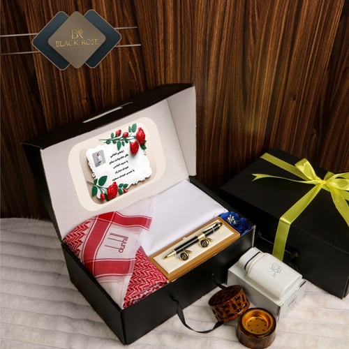 بوكس افخم الهداياء قماش وشماغ مميز مع نحت الاسم حس...