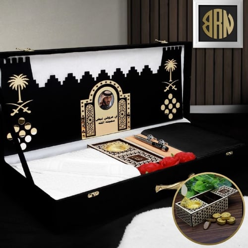 هدايا رجالية بوكسات قماش و شماغ مع اكسسوارت رجالية...