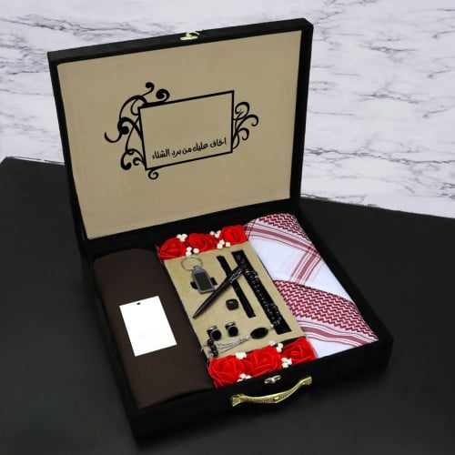 هدية رجالية بقماش شتوي راقي وشماغ مع مجموعة إكسسوا...