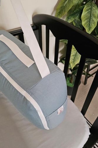 سرير متنقل/مخدة راس /حقيبه صغيره لاغراض البيبي