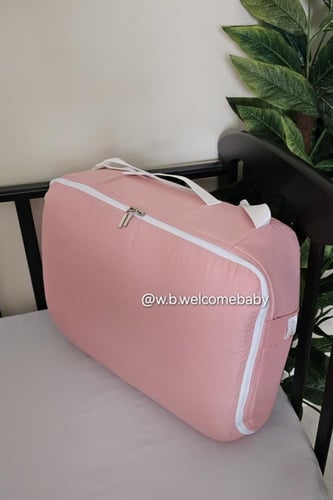 سرير متنقل /مخدة راس /حقيبه صغيره