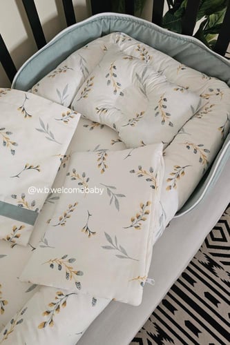 سرير متنقل/مخده راس /حقيبه صغيره/لحاف