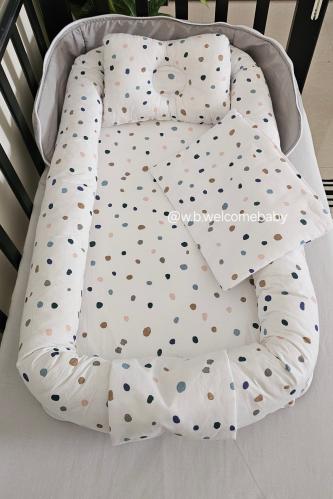 سرير متنقل /مخدة راس /حقيبه صغيره