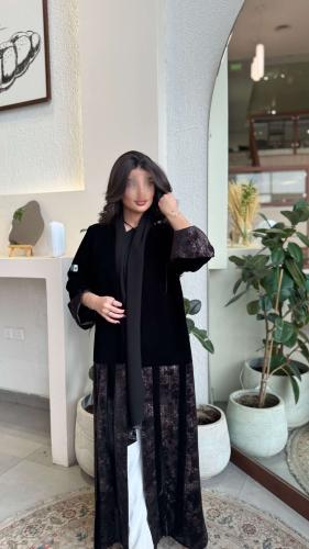 Velvet fabric abaya with plaid patterns and velvet inserts ORa 160