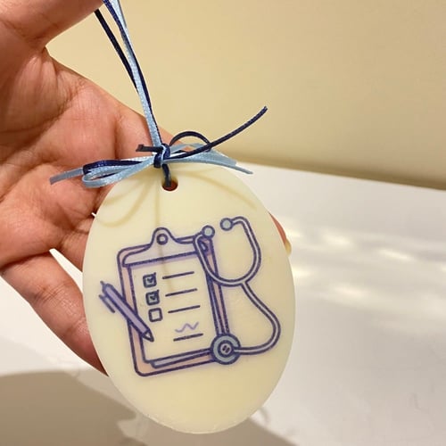 تاقات عطرية بثيم