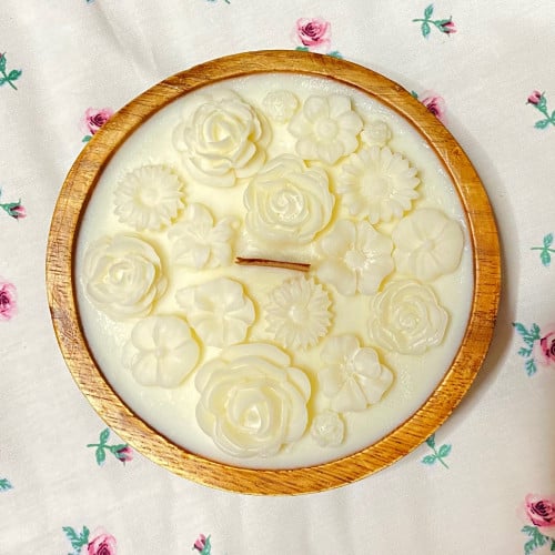 شمعة قالب خشبي دائري مزين بالورد