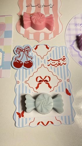 فواحات على شكل حلاوة بثيم العيد