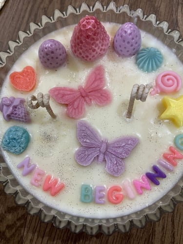 شمعة زجاجية بغطاء (تصميم خاص)