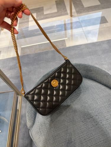 فرزاتشي | VERSACE