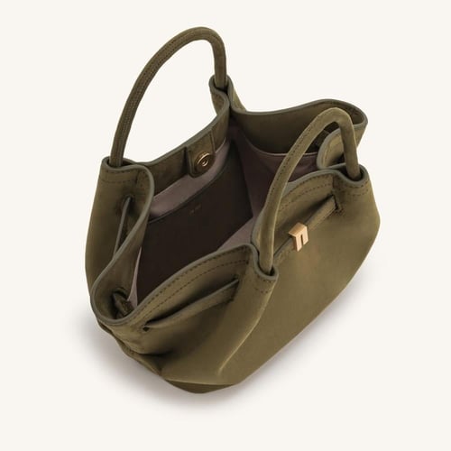 جي دبليو بي | JW PEI (صغير)