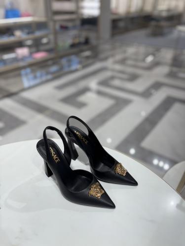 فرزاتشي | VERSACE