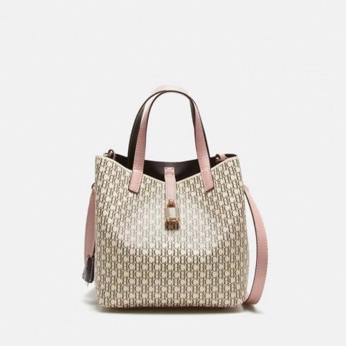 كارولينا هريرا | CAROLINA HERRERA