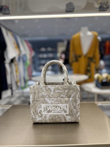 فرزاتشي | VERSACE