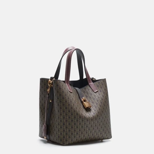 كارولينا هريرا | CAROLINA HERRERA