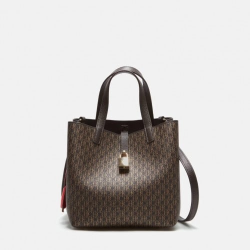 كارولينا هريرا | CAROLINA HERRERA