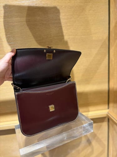 TORY BURCH| توري بورش