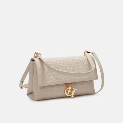 كارولينا هريرا | CH - وسط