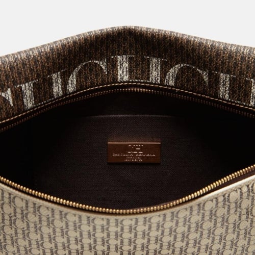 كارولينا هريرا | CH