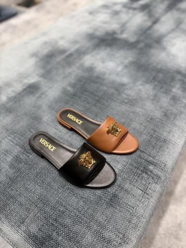 فرزاتشي | VERSACE