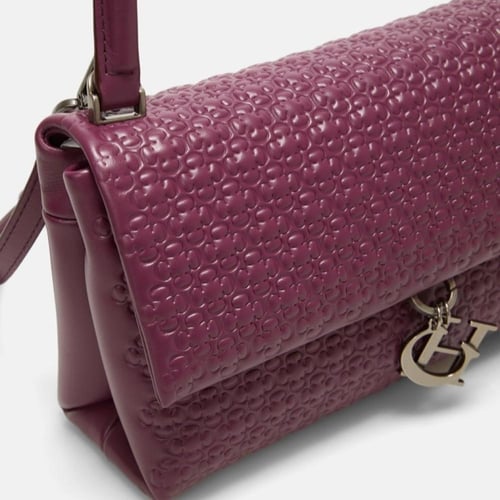 كارولينا هريرا | CH - وسط