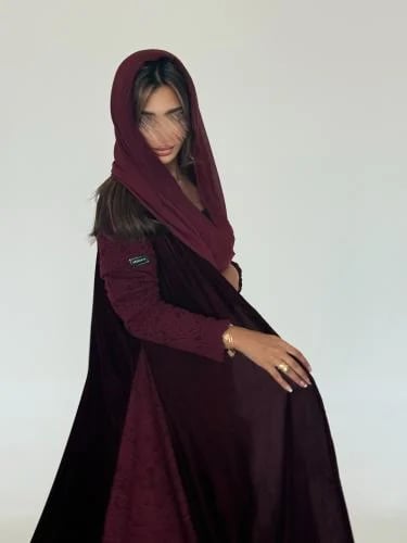 The displayed lace is out of stock, available alte...