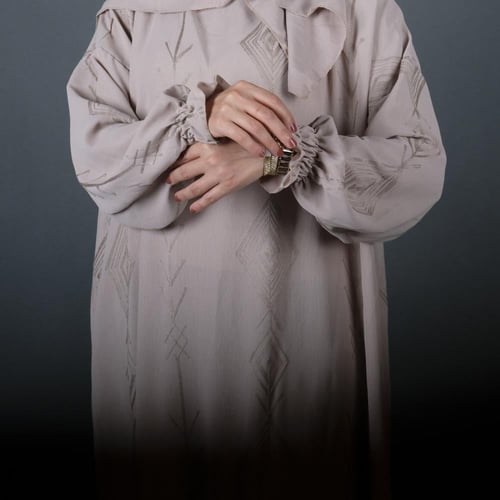 شرشف صلاة كرم مطرز معين