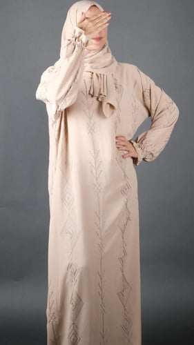 شرشف صلاة كرم مطرز معين