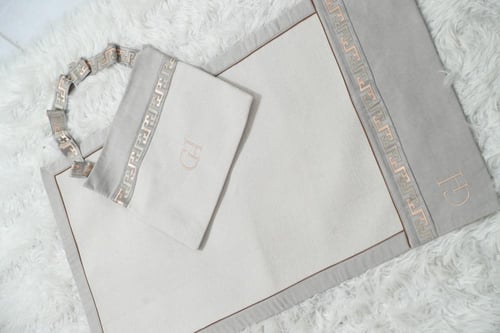 حقيبة و سجادة صلاة غنى حجاب