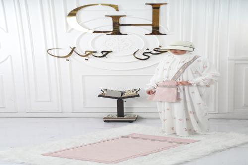 حقيبة و سجادة صلاة غنى حجاب