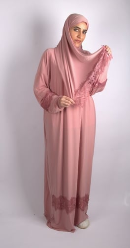 ملابس صلاة كرم بدانتيل