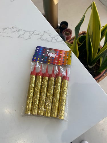 شموع شرار صغير